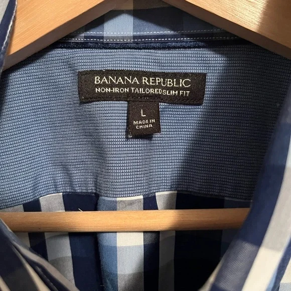 Banana Republic Men's Non Iron Tailored, Slim Fit Button Up Shirt - Picture 6 of 10